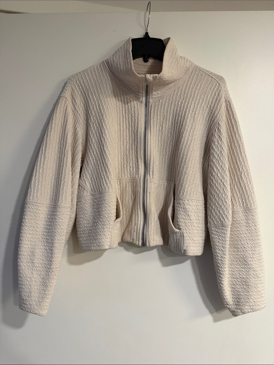 lululemon athletica Jackets & Blazers - lululemon athletica Cream Quilted Full-Zip Teddy Jacket